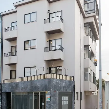 Music House 3 Bedroom W Garage *