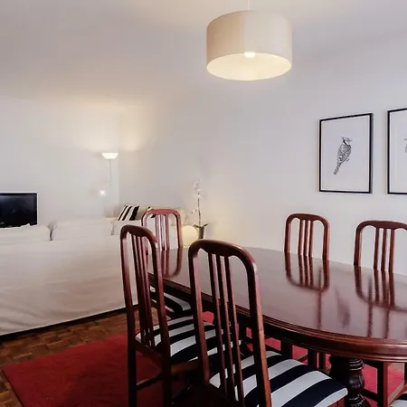 Apartment Music House 3 Bedroom Apt W Garage *