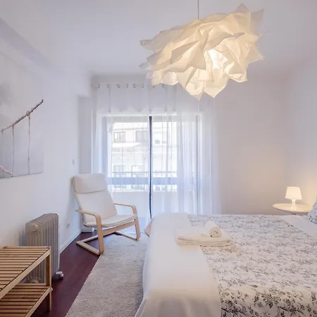 Music House 3 Bedroom W Garage Порту