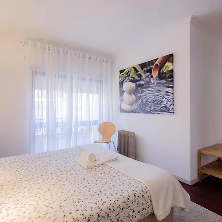 Music House 3 Bedroom W Garage Апартаменты *